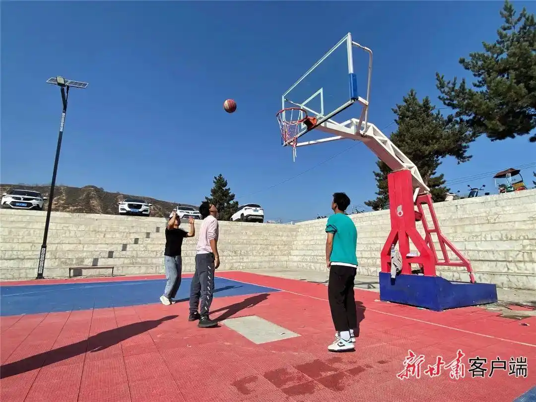 东源县乡村篮球冠军_乡村篮球队县长_东源县篮球队