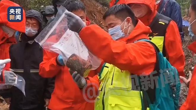 伊犁男子举重冠军是_伊犁举重男子冠军是哪个_新疆举重运动员