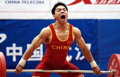 中国男子举重冠军有几个_中国举重冠军男子叫什么名字_举重男子冠军中国有多少人