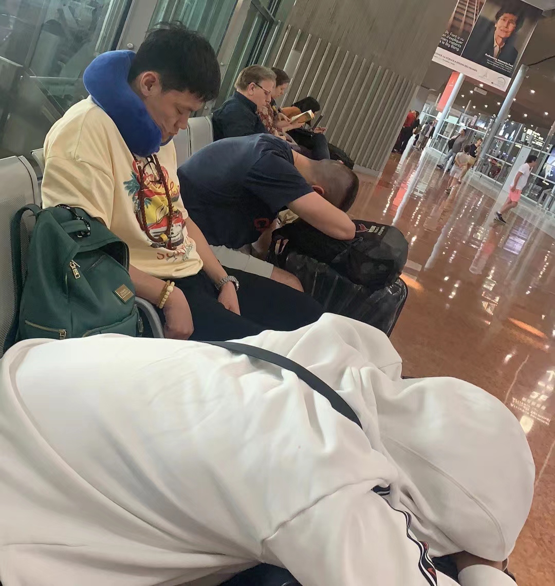 吴星锐扣篮_吴星锐cba选秀_吴星锐三人篮球冠军